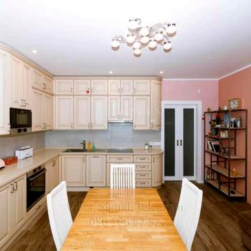 Академіка Глушкова просп., 9г