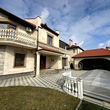 Шикарный дом в Совиньоне классика