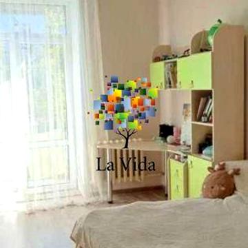 Продаж 3к простора Сталінка Будівельників 28/15 в Дніпровському районі