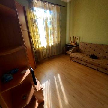 Продам 1 к гостинку с кухней и с/у ,метро Заводская (Малышева),