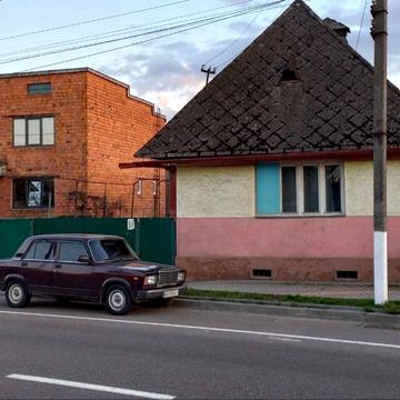 Продам Будинок на центральній вулиці Міста Тячів.