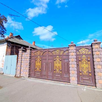 Центр Міста! Конкорд 150 метрів. (1 хв. пішки) Окремий двір. По Кільцю