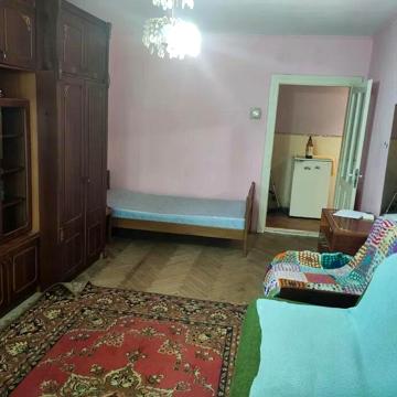 Симона Петлюри вул. (), 10