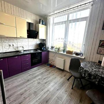 Продам 2 х кімнатну квартиру вул. Привокзальна
