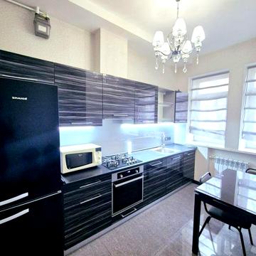 Скоропадського 15 (Толстого), Університет, парк, ремонт, паркінг,метро