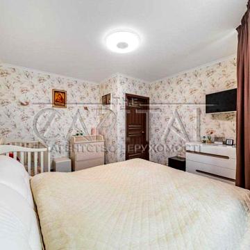 Продаж 3к Квартири з ремонтом
Київ,Голосіївський район, пр-т Науки, 80