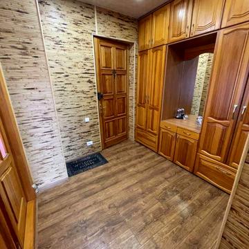 Продам свою двух комнатную квартиру в центре