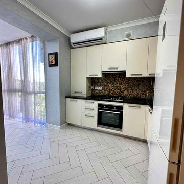 Класна двушка із мінімальним оформленням! Свіжий ремонт!