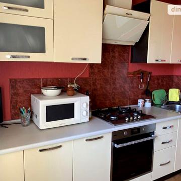 Продажа 3к квартира вул. Метробудівська