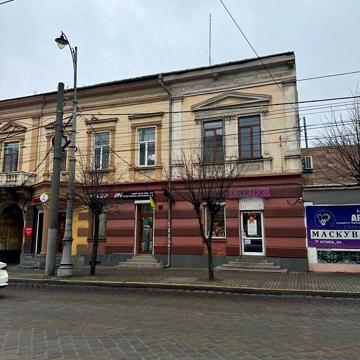 Продаж 5к Квартира Головна вулиця