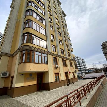 Вячеслава Чорновола просп. (), 75