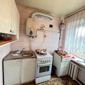 Продам 2-х комнатную квартиру на ЮТЗ