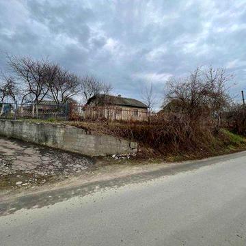 Будинок + земельна ділянка с.Петриків. Затишна вулиця.