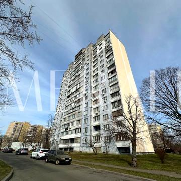 Миколи Закревського вул., 33