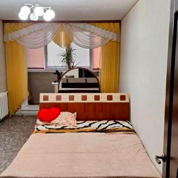 Академіка Сахарова вул., 400
