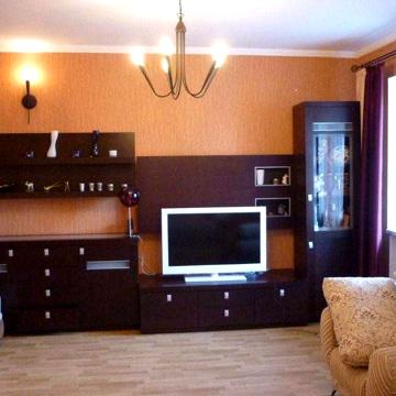 Продажа 2-к квартиры на Подоле, Юрковская 28, метро "Т.Шевченко".
