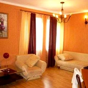 Продажа 2-к квартиры на Подоле, Юрковская 28, метро "Т.Шевченко".
