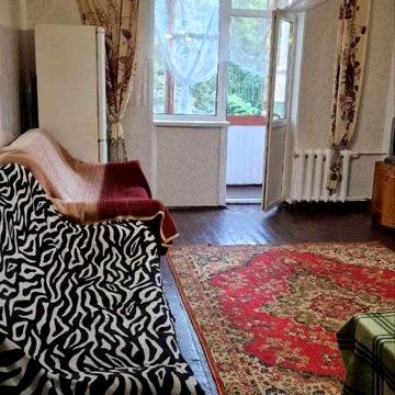 Патріотична вул., 8