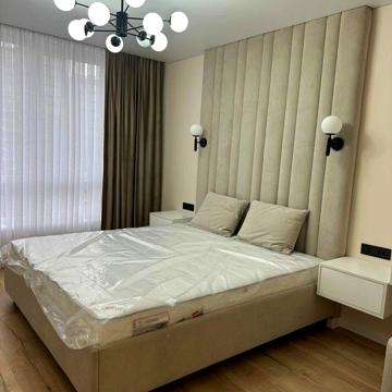 Юліана Пелеша вул., 3