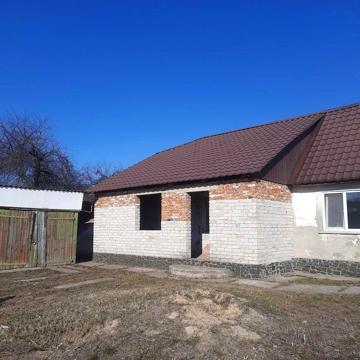 Терміново продам будинок 70 км., від м.Києва в смт.Брусилів (Хомутець)