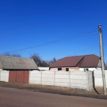 Терміново продам будинок 70 км., від м.Києва в смт.Брусилів (Хомутець)