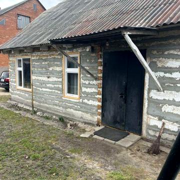 Продам будинок в смт Ратне вул Партизанська