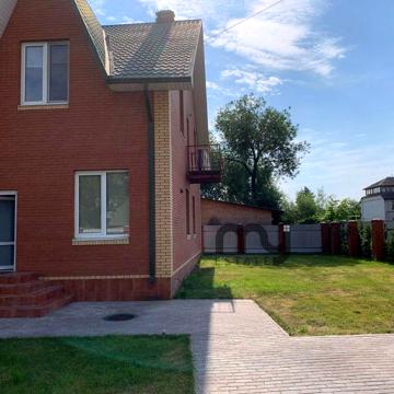 Оренда таунхауса 125 м², Голосіївський, Віта Литовська, Столичне Шосе