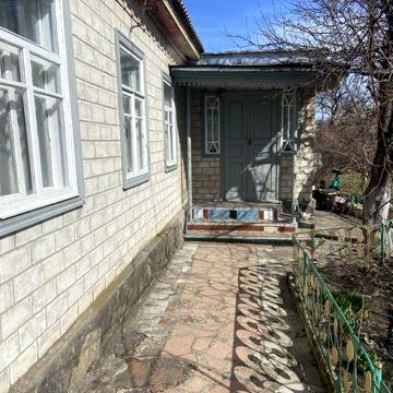 Продам будинок з комбінованим опаленням