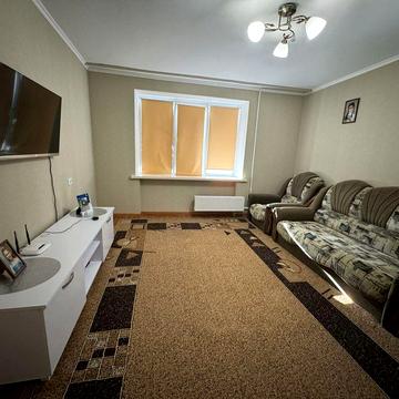 Продаж чотирикімнатної квартири з технікою та меблями на Північному