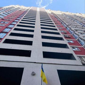 Драгоманова вул., 2