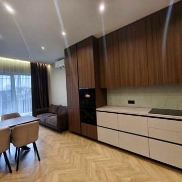 Продається 1-кімнатна квартира, вул. Загорська
Код: 21786*
