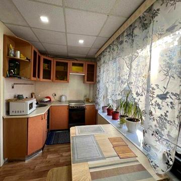 Продам 2х ком. квартиру на Бородинском, ул. Ладожская  2/9