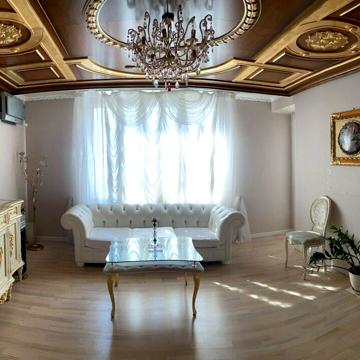 Олександра Кониського вул., 37/41
