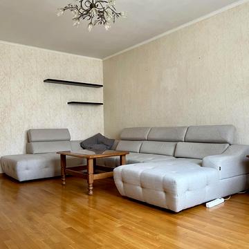 None 175000.0 USD