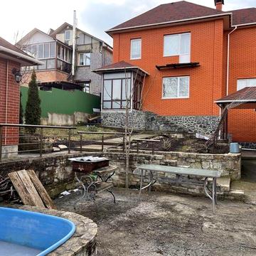 Здам двоповерховий будинок