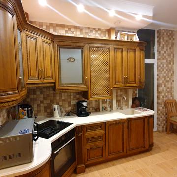 Незалежності бульв. (50 років Жовтня), 2б