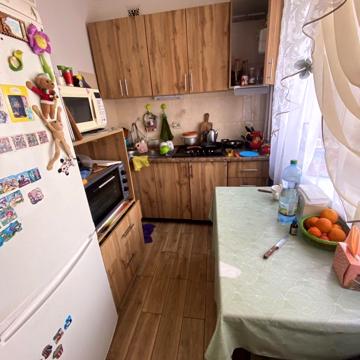 Володимира Великого вул., 9