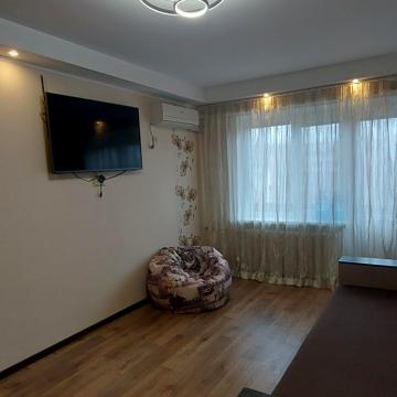 Генерала Олекси Алмазова вул. (Генерала Карпенка), 6