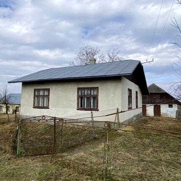Продам будинок у с. Верхній Дорожів + зем. ділянка 25 сот.