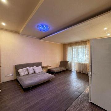 Продам однокомнатную квартиру, проспект А. Поля (Кирова), ТЦ Славутич