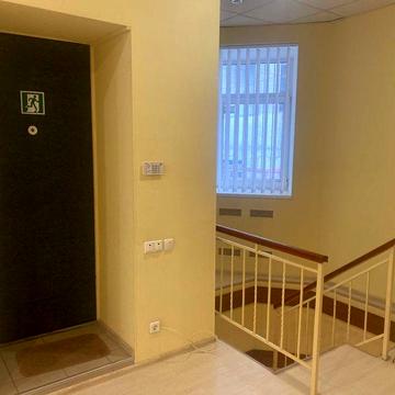 Продаж двохрівневої квартири, можна під офіс в центрі Києва на Антнови