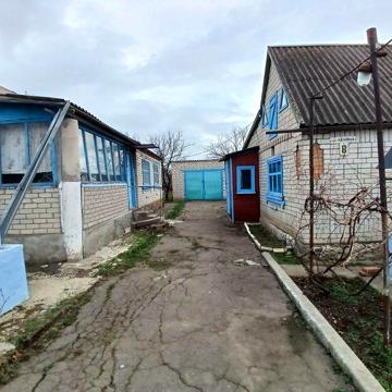 Продам будинок. Кіровоградська область,  смт. Устинівка.