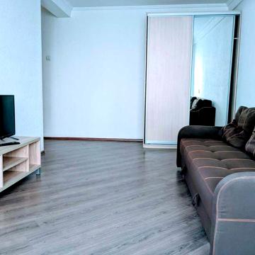 2К кв. 57 м.кв Берестейський проспект, 127 м. Житомирська 10 хв. пішки