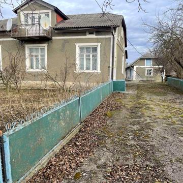 Двоповерховий Будинок  смт.Сатанів  Хмельницька обл.