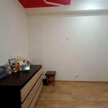 Продається перепланована 1-но кімнатна квартира