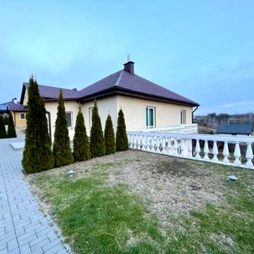 Оренда будинку біля озера с. Петрушки