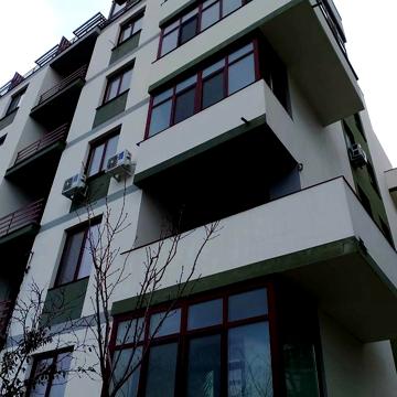 Владислава Бувалкіна вул., 60