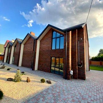 Продаж будинків у затишному районі Кременчука
