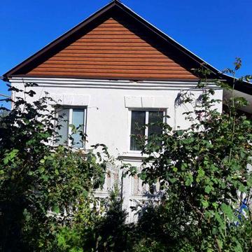 Продаж будинку, у затишному місці