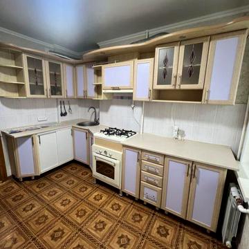 Здаю 1 кімнатну квартиру на Космонавтів Баштанський ринок